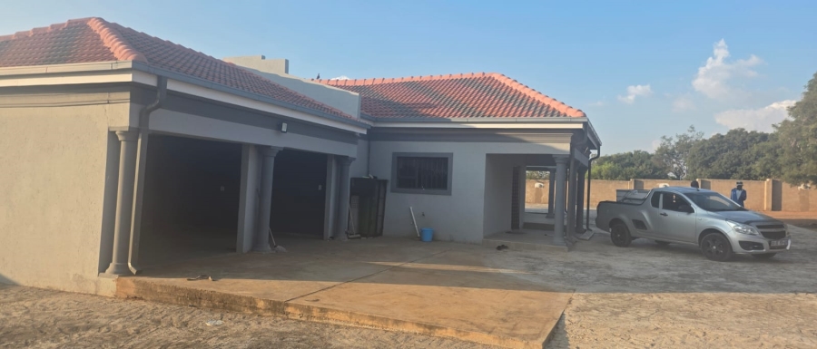 3 Bedroom Property for Sale in Lethlabile North West